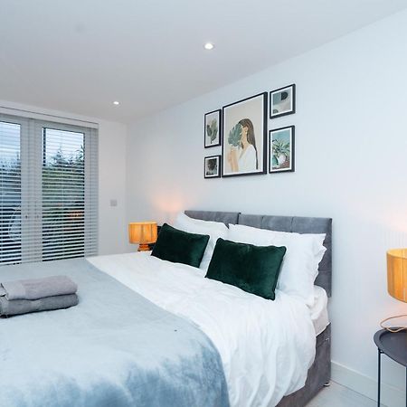 Estwood - Gated House Villa Southampton Bagian luar foto