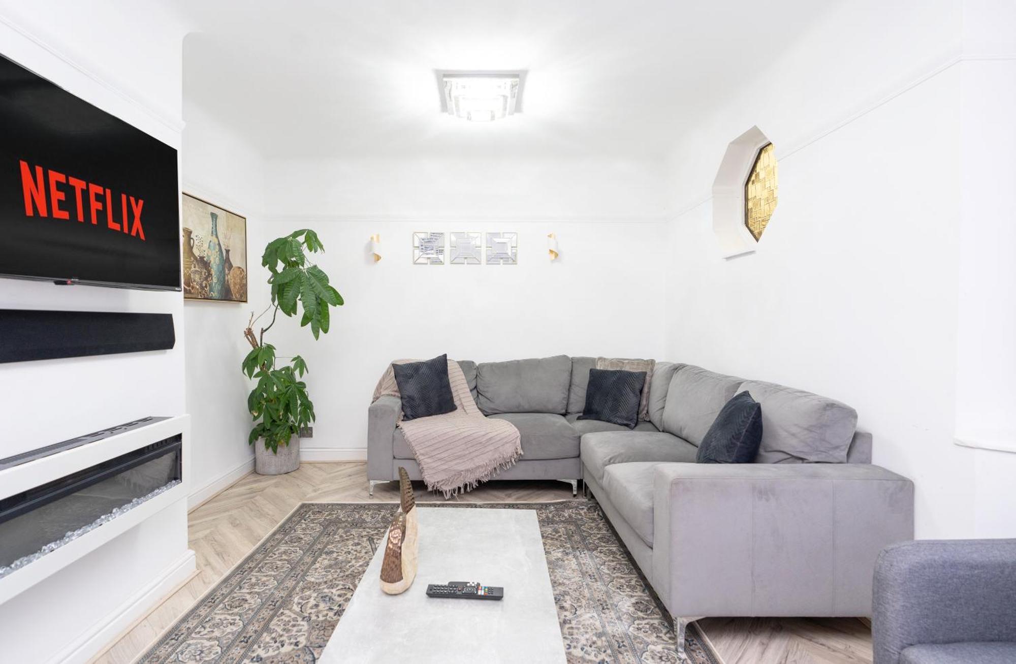 Estwood - Gated House Villa Southampton Bagian luar foto