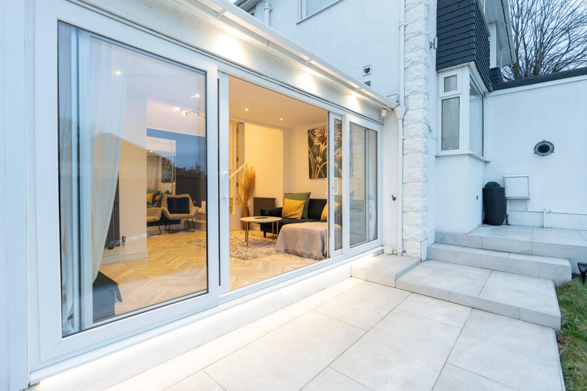 Estwood - Gated House Villa Southampton Bagian luar foto