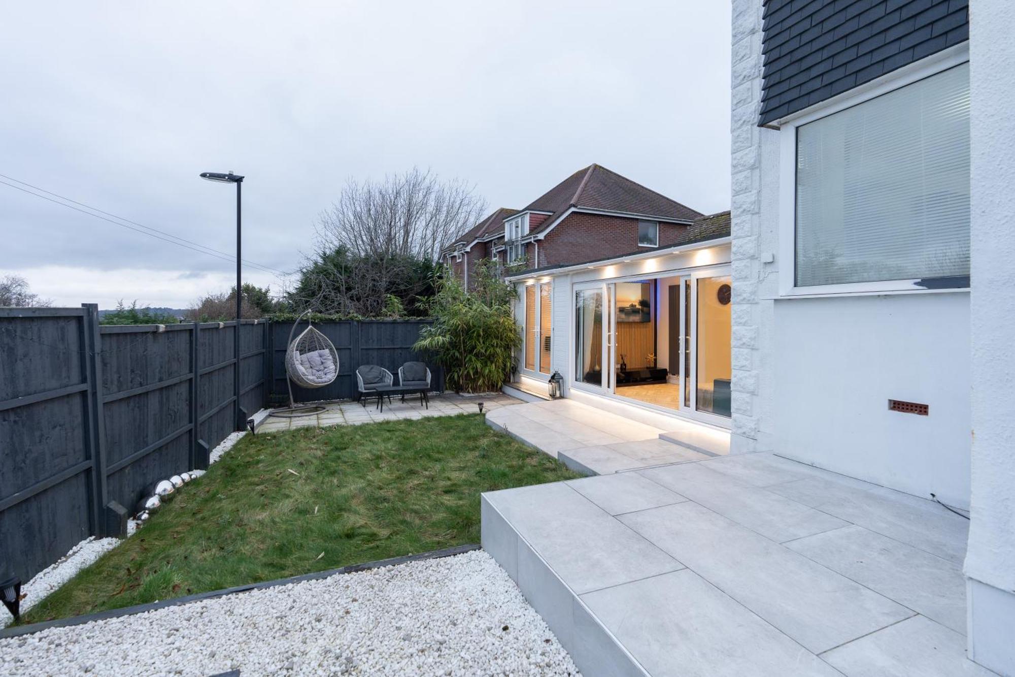 Estwood - Gated House Villa Southampton Bagian luar foto