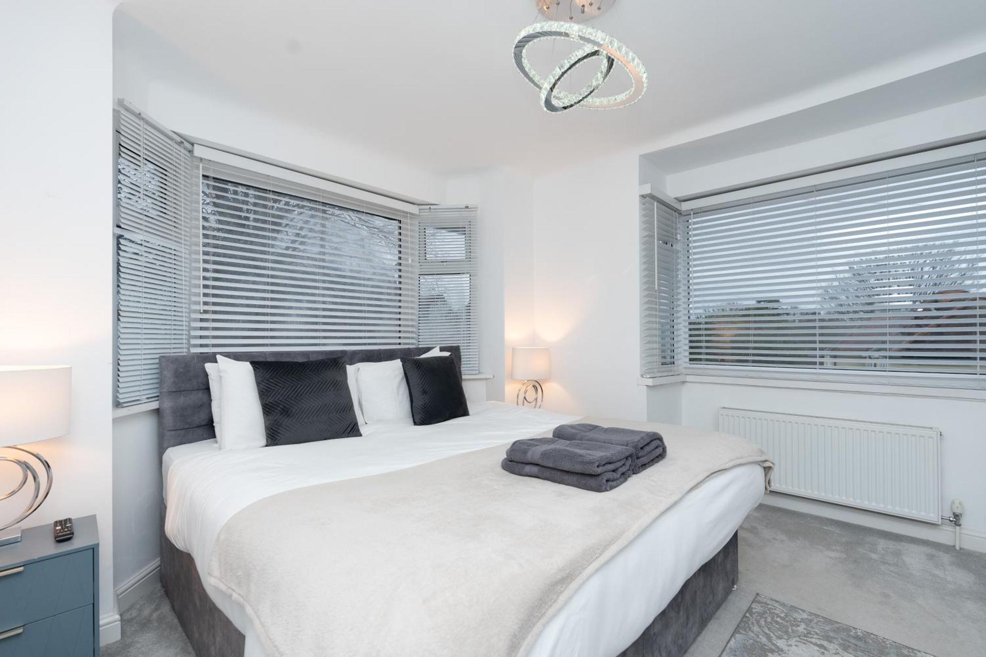 Estwood - Gated House Villa Southampton Bagian luar foto