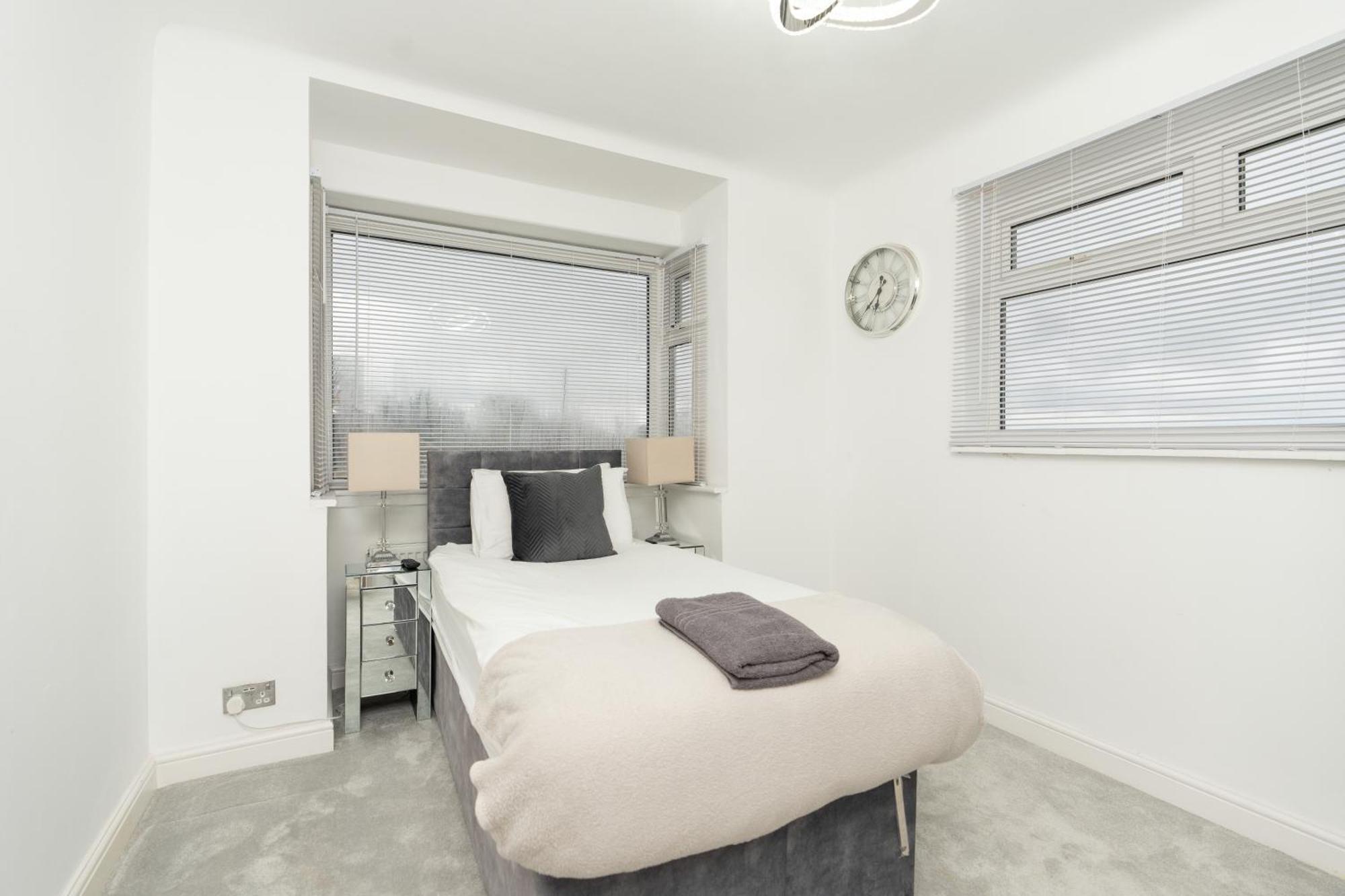 Estwood - Gated House Villa Southampton Bagian luar foto